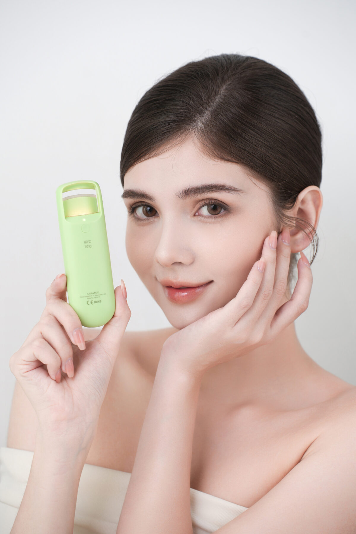 may-uon-mi-nhiet-lafancy-premium-heated-eyelash-curler-2